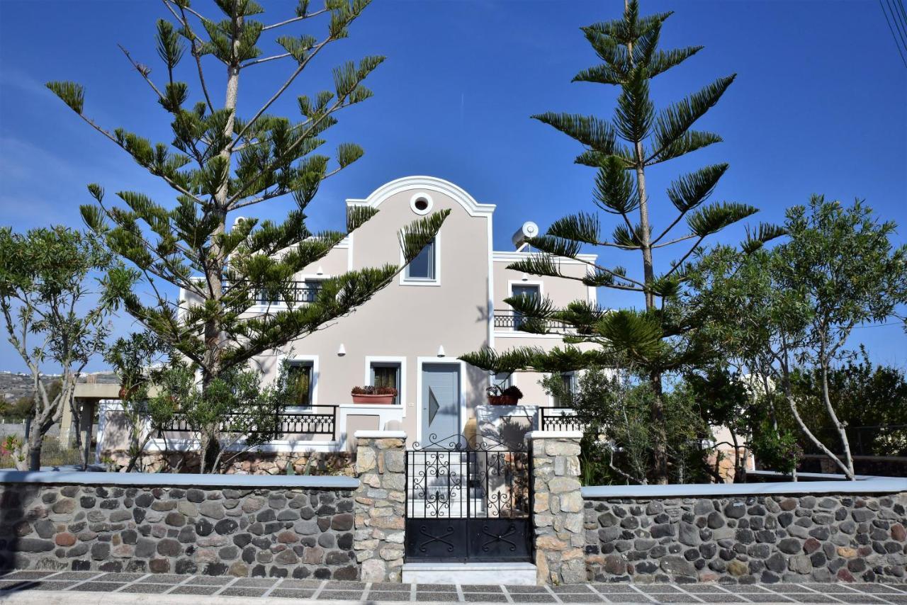 Villa Serene Kamári Exterior foto